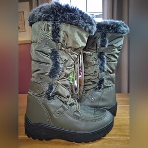 Nature Breeze DF72 Nylon Fur Trim Lace Up Boots - Size 7.5‎